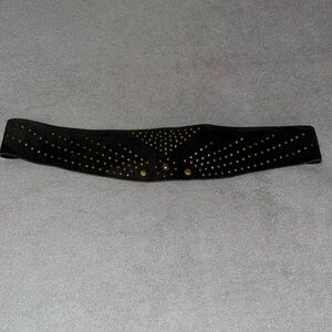 Women’s genuine leather belt.
